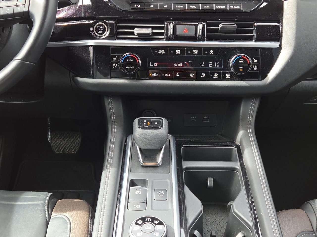 2023 Nissan Pathfinder Platinum Photo