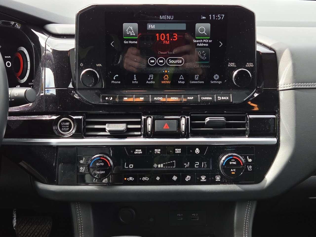 2023 Nissan Pathfinder Platinum Photo