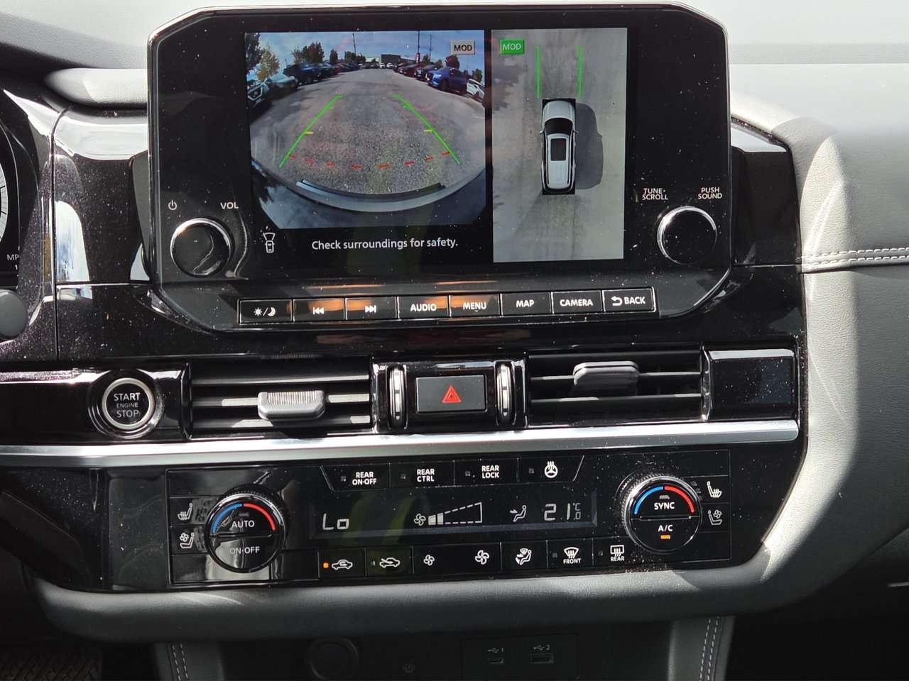 2023 Nissan Pathfinder Platinum Photo