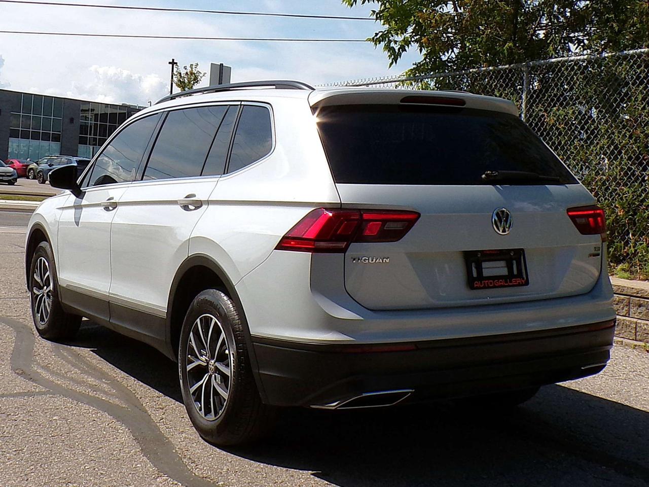 2018 Volkswagen Tiguan COMFORTLINE+ 4MOTION BSM CAMERA PANO ROOF APPLE CARPLAY Photo