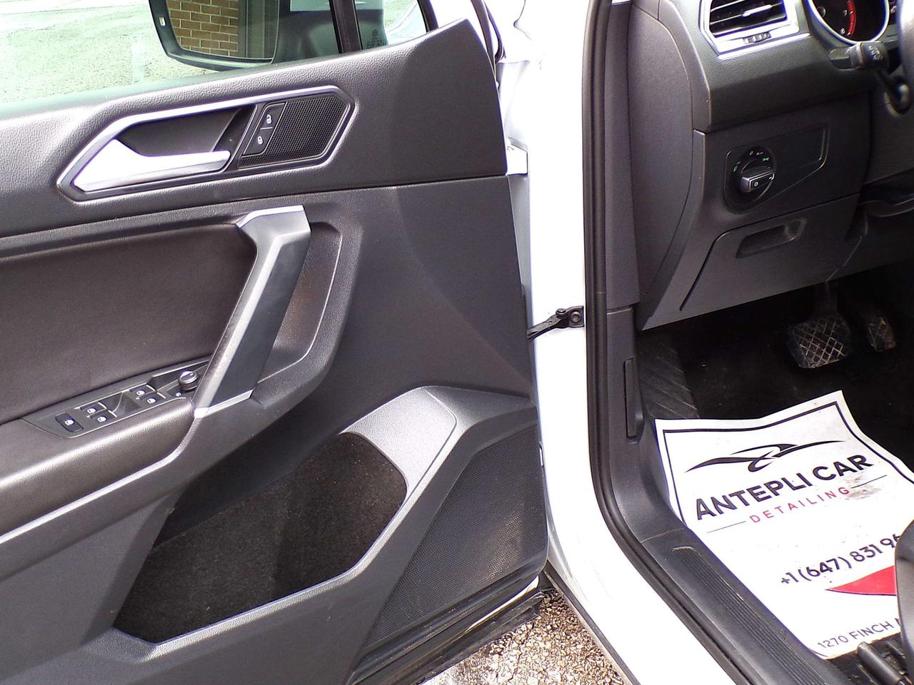 2018 Volkswagen Tiguan COMFORTLINE+ 4MOTION BSM CAMERA PANO ROOF APPLE CARPLAY Photo