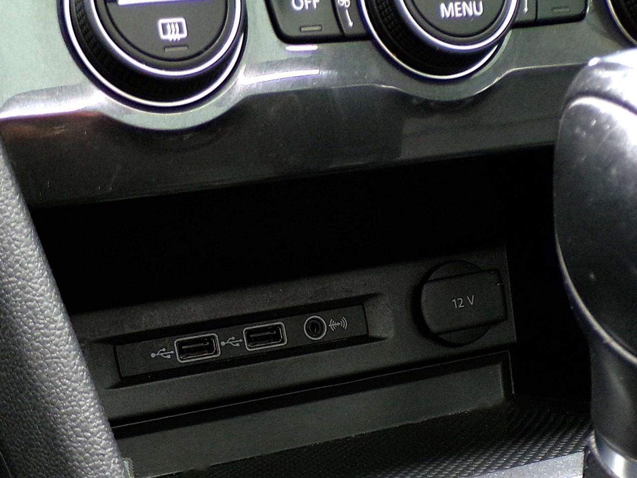 2018 Volkswagen Tiguan COMFORTLINE+ 4MOTION BSM CAMERA PANO ROOF APPLE CARPLAY Photo