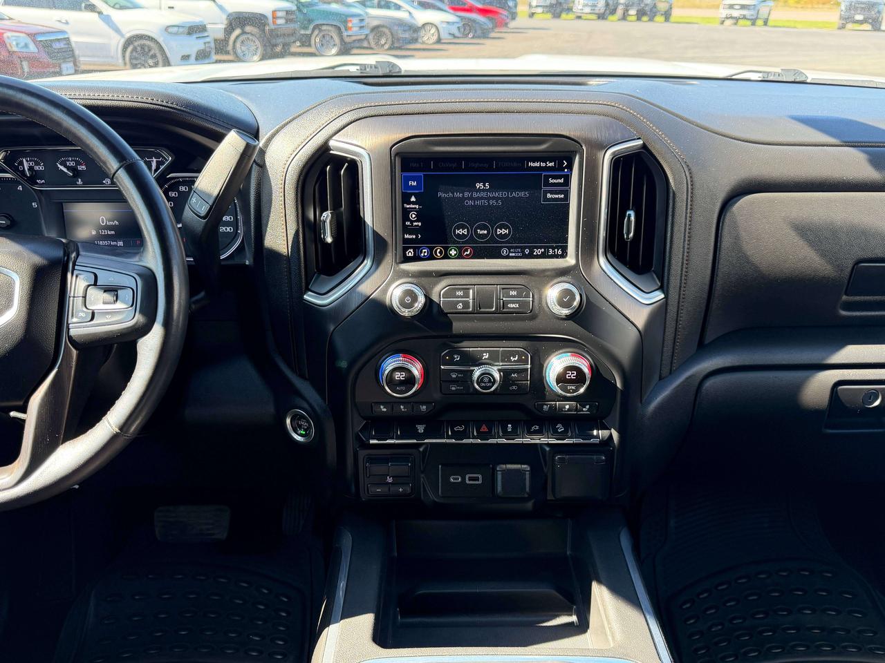 2022 GMC SIERRA 2500HD AT4 Photo