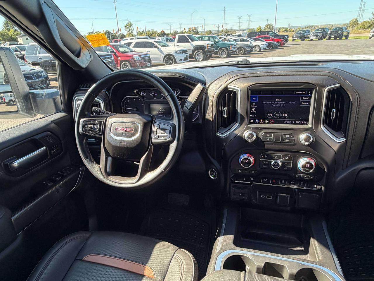 2022 GMC SIERRA 2500HD AT4 Photo