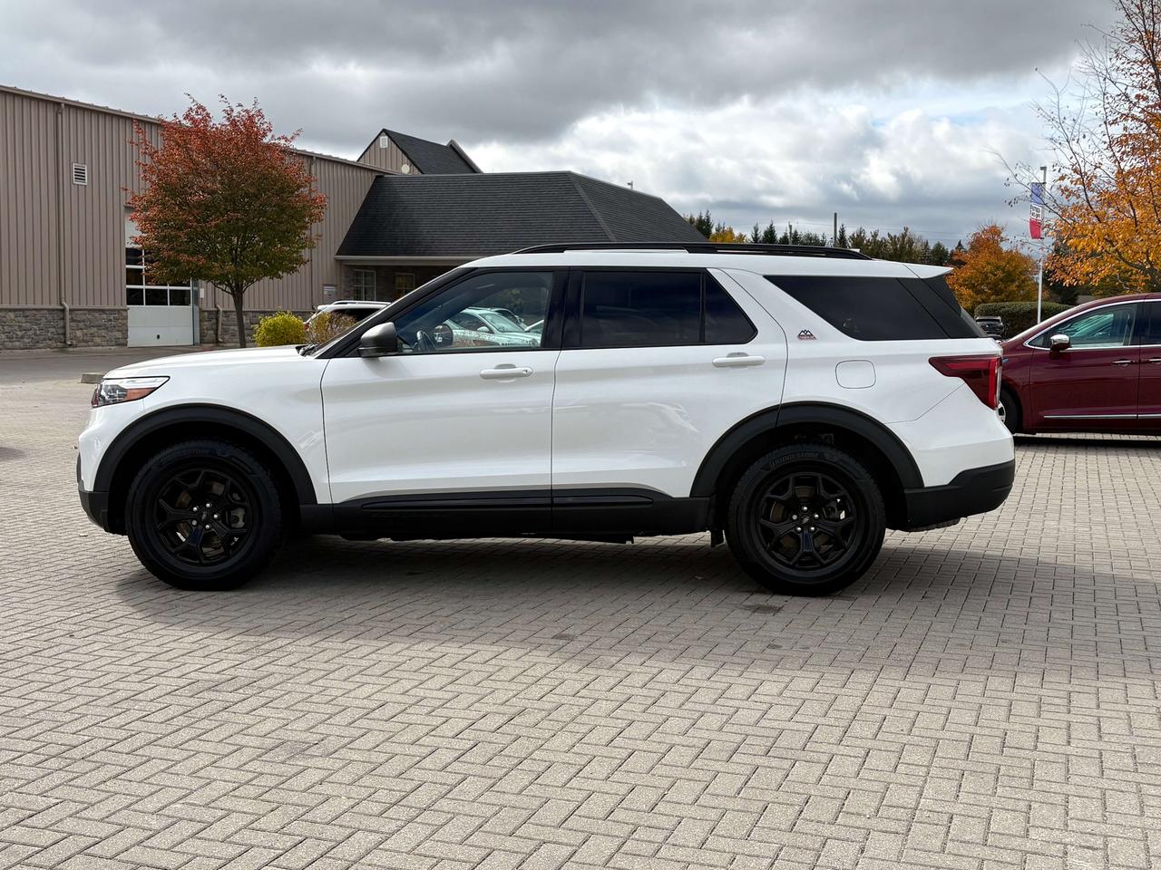 2022 Ford Explorer Timberline 4WD   Nav.   Pano Roof   Heated Seats Photo3