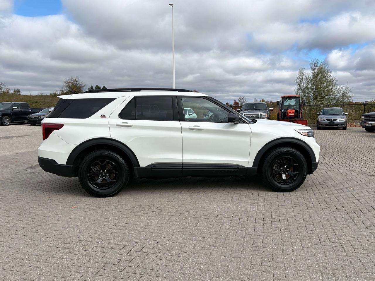 2022 Ford Explorer Timberline 4WD   Nav.   Pano Roof   Heated Seats Photo