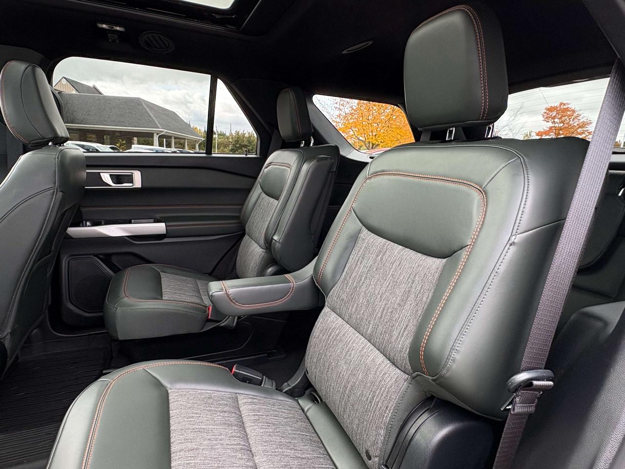 2022 Ford Explorer Timberline 4WD   Nav.   Pano Roof   Heated Seats Photo