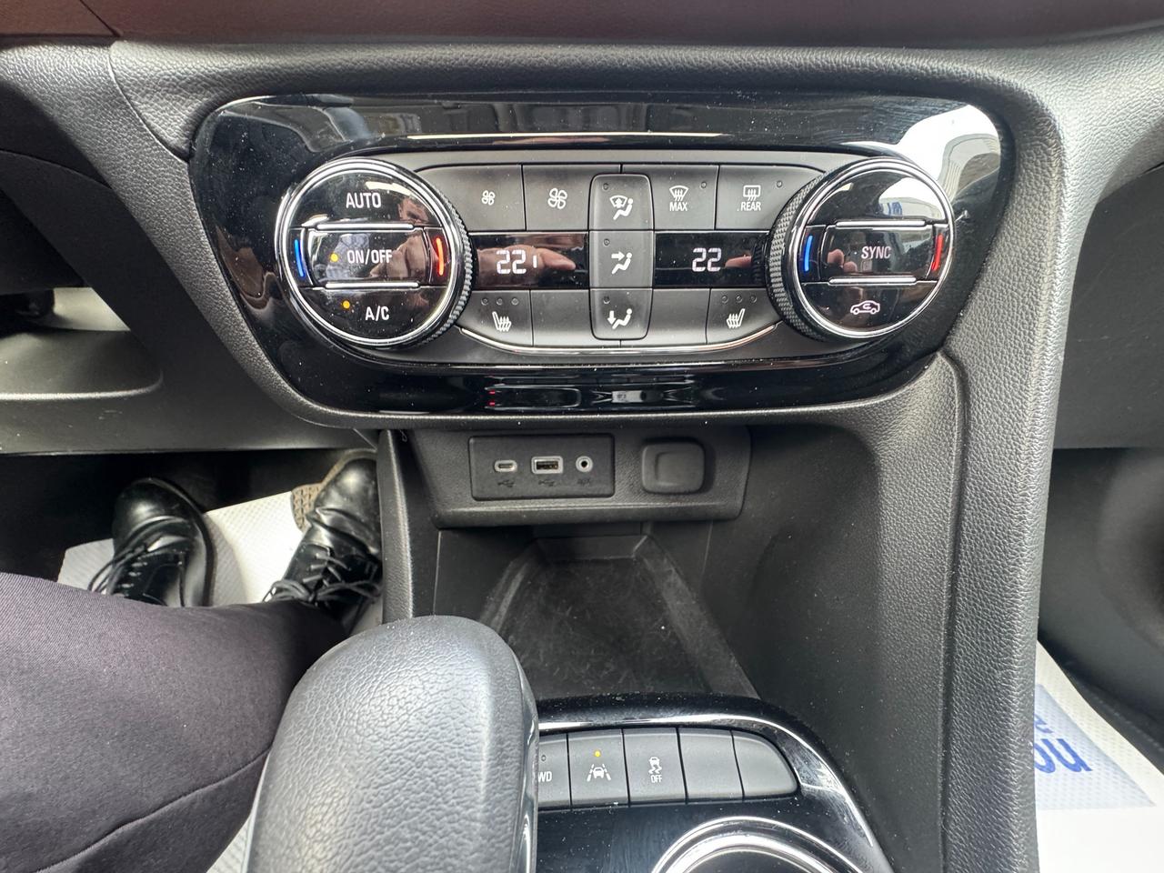2022 Buick Encore GX Essence All-Wheel Drive Photo