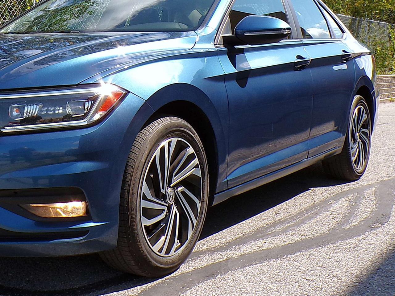 2019 Volkswagen Jetta 1.4L EXECLINE BSM LKA CAMERA SUNROOF APPLE CARPLAY Photo3