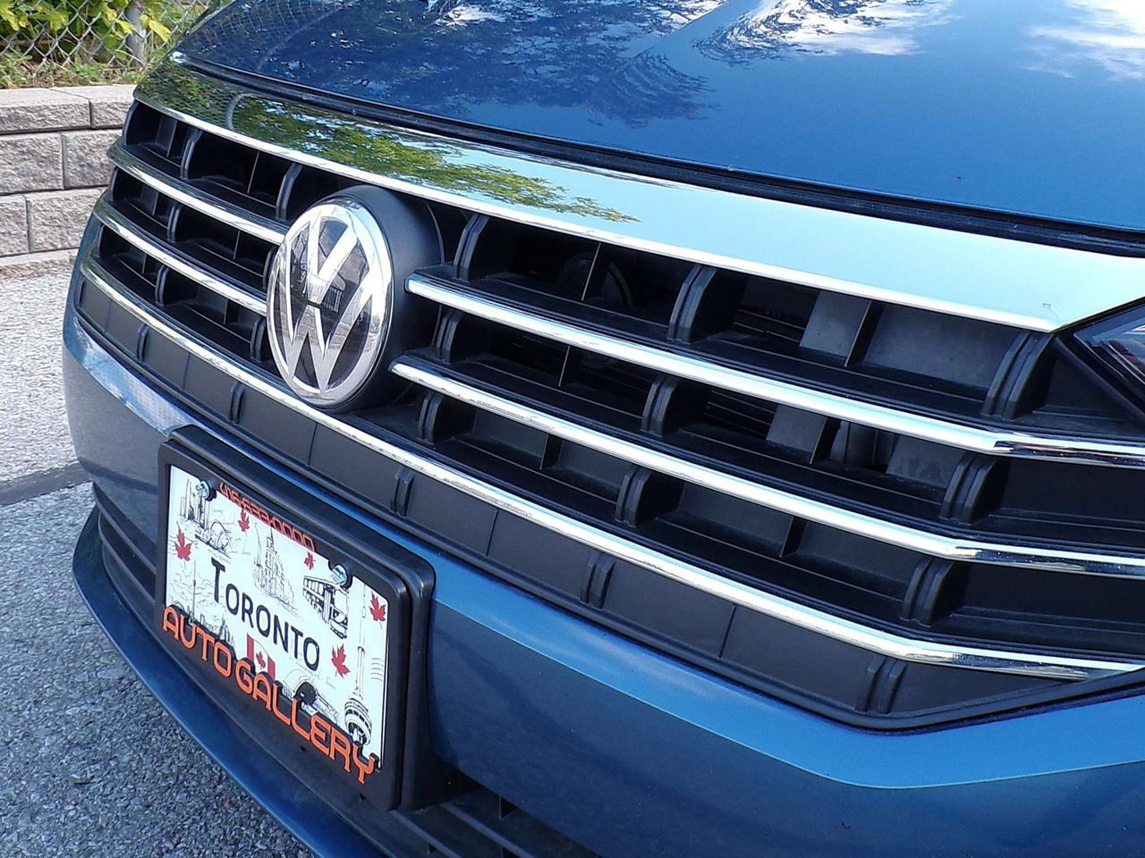 2019 Volkswagen Jetta 1.4L EXECLINE BSM LKA CAMERA SUNROOF APPLE CARPLAY Photo