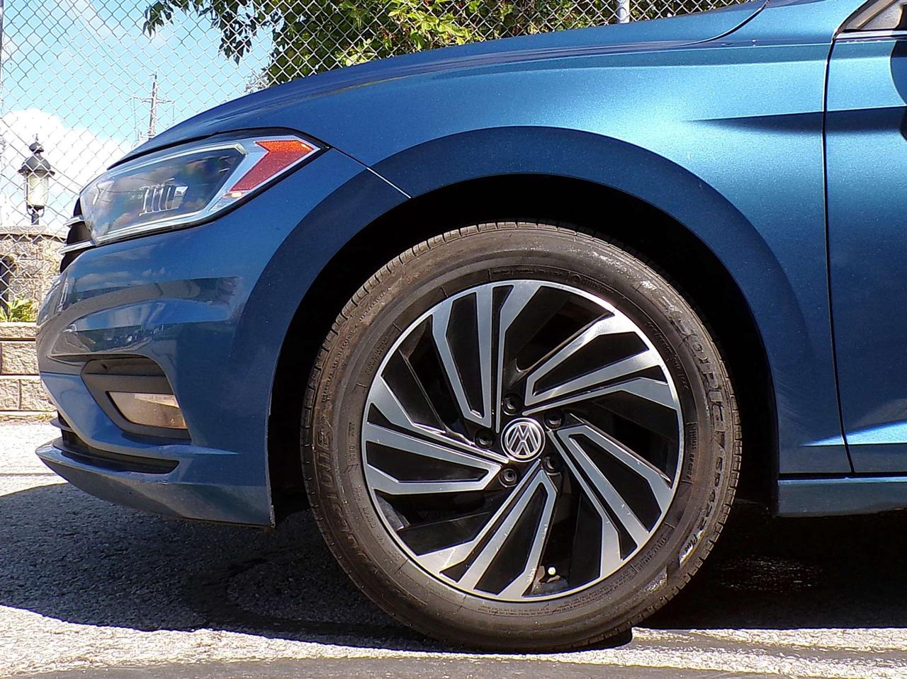 2019 Volkswagen Jetta 1.4L EXECLINE BSM LKA CAMERA SUNROOF APPLE CARPLAY Photo