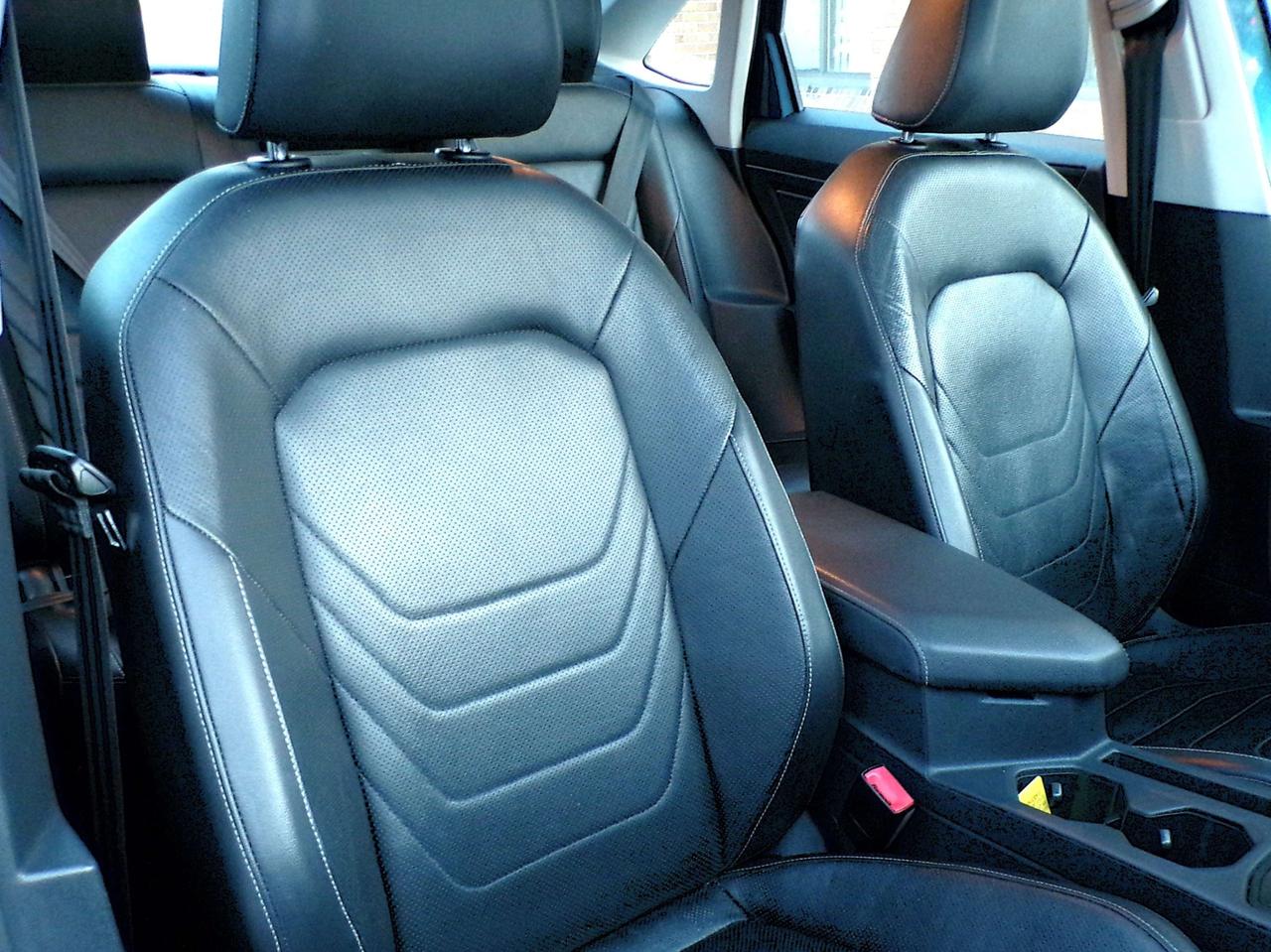2019 Volkswagen Jetta 1.4L EXECLINE BSM LKA CAMERA SUNROOF APPLE CARPLAY Photo