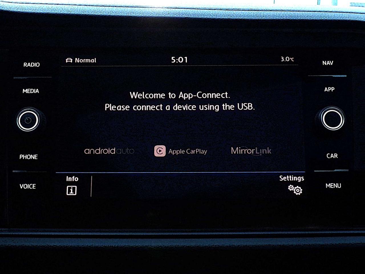 2019 Volkswagen Jetta 1.4L EXECLINE BSM LKA CAMERA SUNROOF APPLE CARPLAY Photo