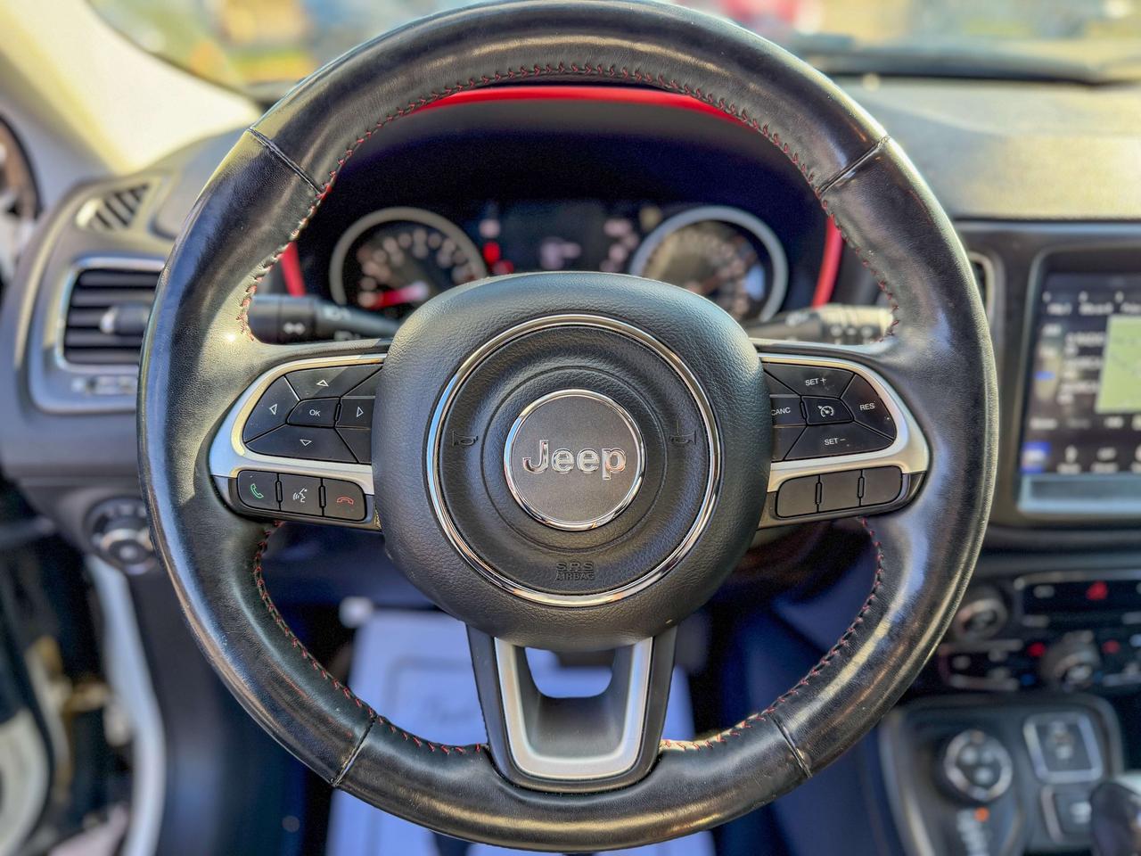 2018 Jeep Compass ONE OWNER/TRAILHAWK/4X4/HEATED SEATS/NAVI/REMOTE Photo
