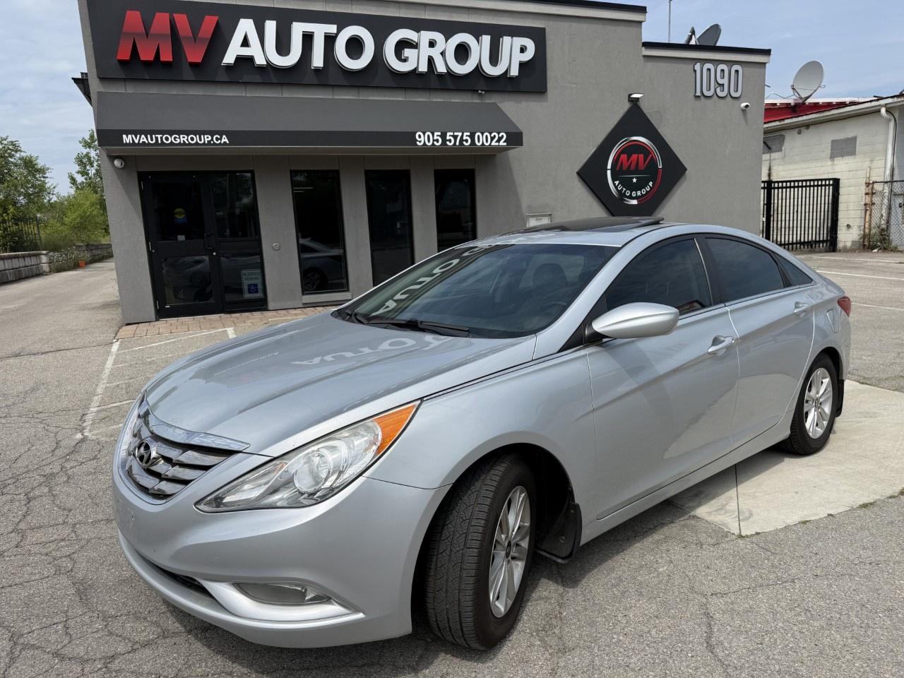 2012 Hyundai Sonata 4dr Sdn 2.4L Auto GLS Photo