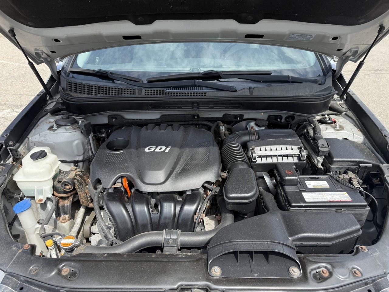 2012 Hyundai Sonata 4dr Sdn 2.4L Auto GLS Photo