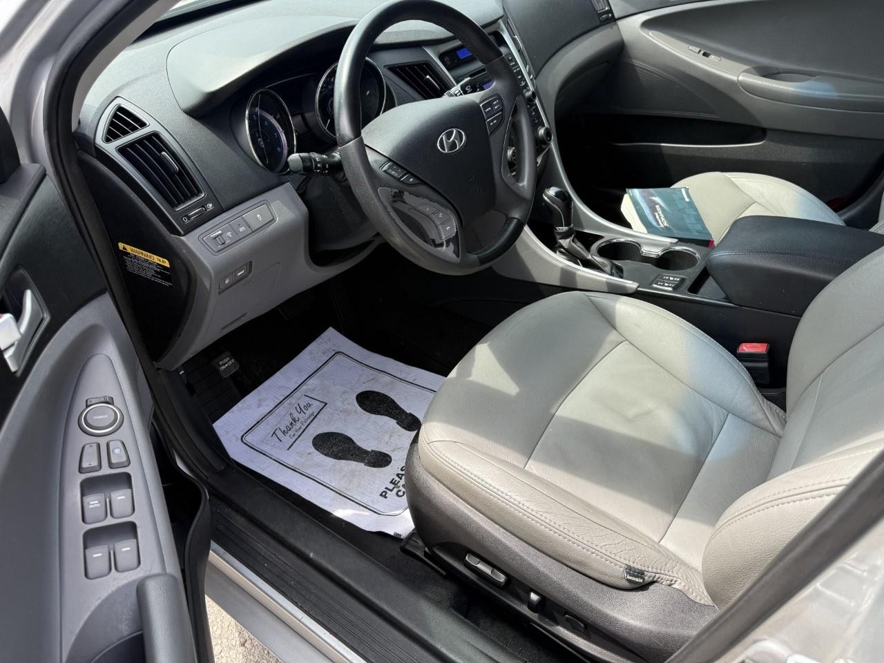 2012 Hyundai Sonata 4dr Sdn 2.4L Auto GLS Photo