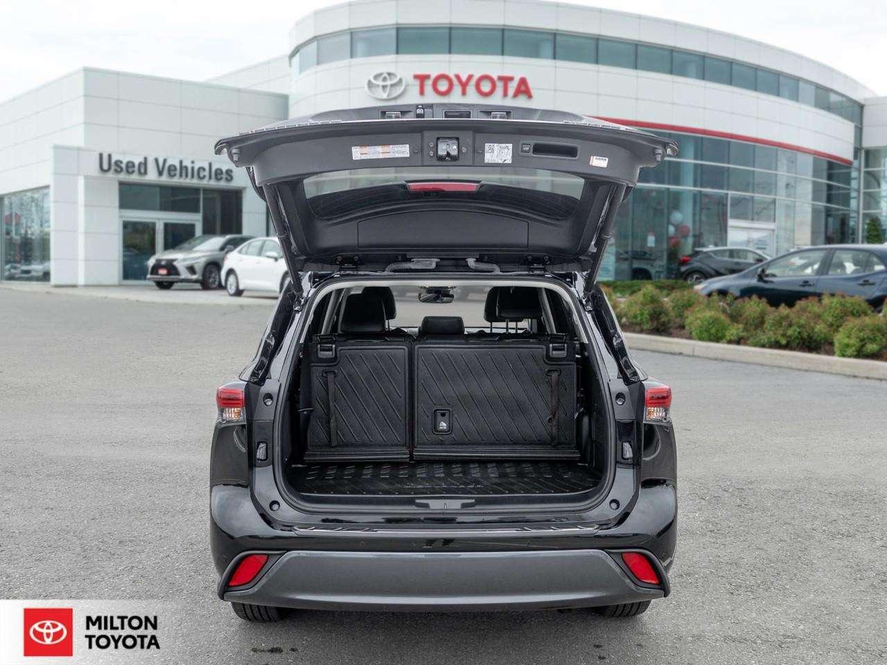2021 Toyota Highlander LEATHER JBL SOUND NAVIGATION PANORAMIC SUNROOF ONE OWNER Limited Photo