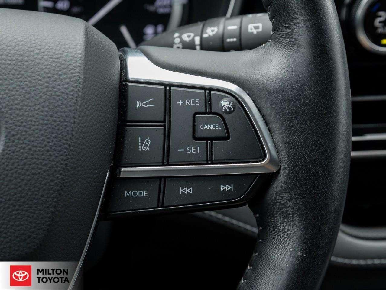 2021 Toyota Highlander LEATHER JBL SOUND NAVIGATION PANORAMIC SUNROOF ONE OWNER Limited Photo