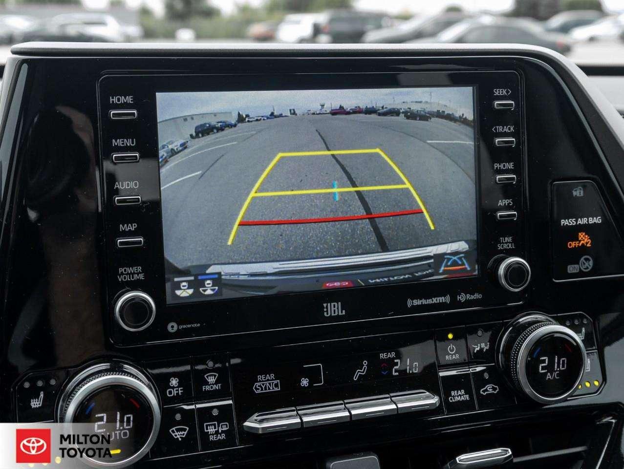 2021 Toyota Highlander LEATHER JBL SOUND NAVIGATION PANORAMIC SUNROOF ONE OWNER Limited Photo