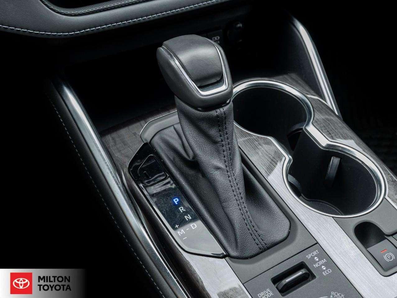 2021 Toyota Highlander LEATHER JBL SOUND NAVIGATION PANORAMIC SUNROOF ONE OWNER Limited Photo
