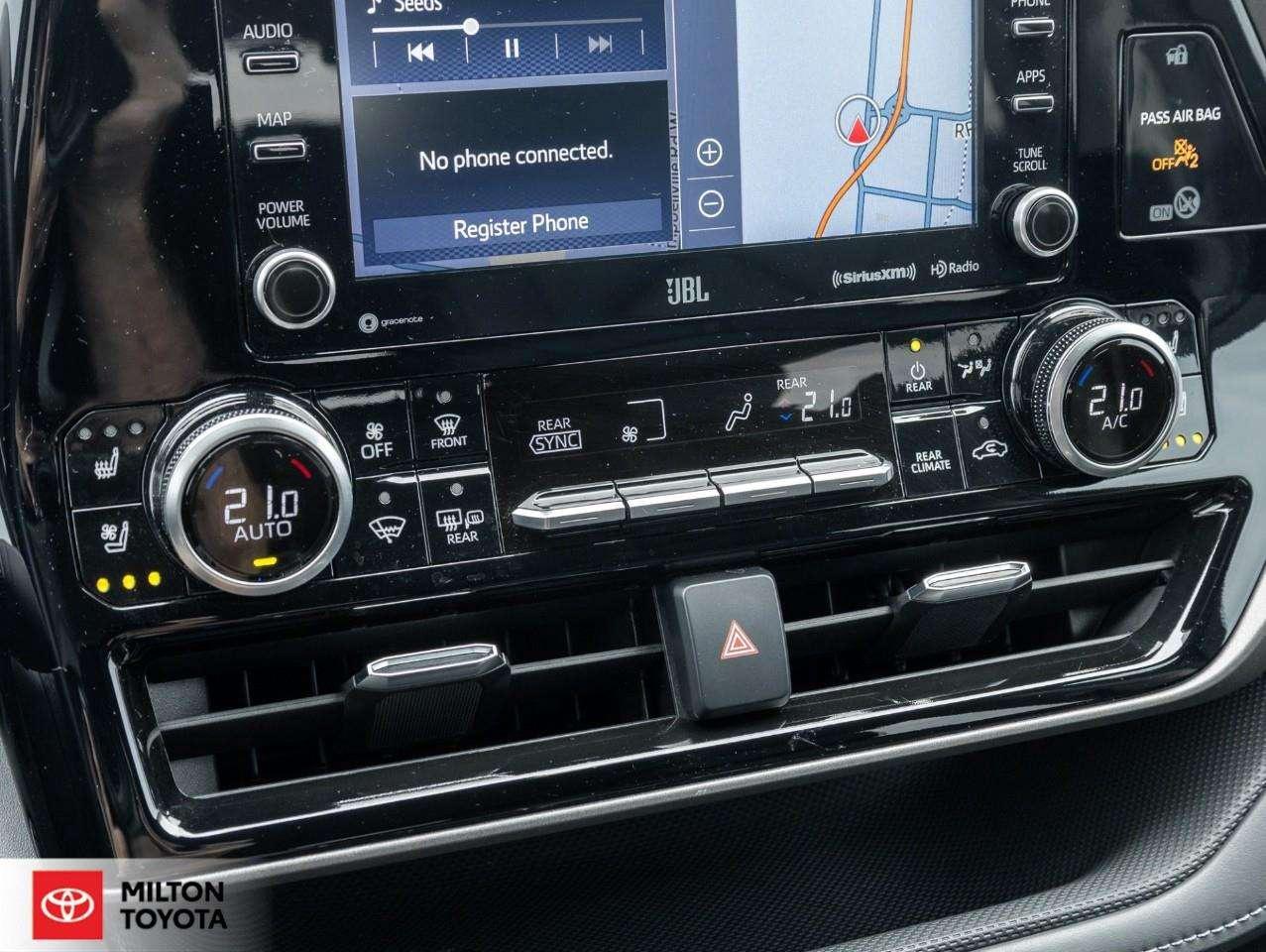 2021 Toyota Highlander LEATHER JBL SOUND NAVIGATION PANORAMIC SUNROOF ONE OWNER Limited Photo