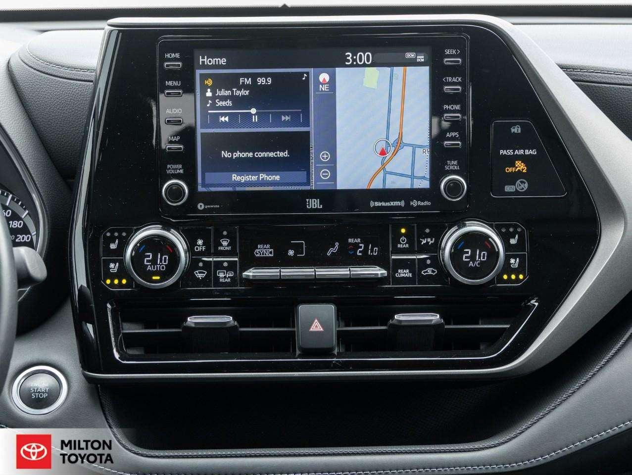 2021 Toyota Highlander LEATHER JBL SOUND NAVIGATION PANORAMIC SUNROOF ONE OWNER Limited Photo
