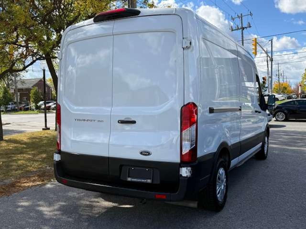 2023 Ford Transit Cargo Van Reefer Refrigerator StanbyPlug T350 CleanCarfax Photo