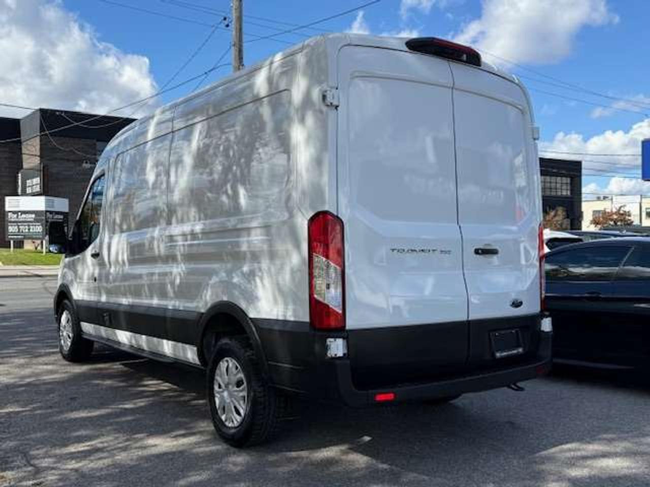 2023 Ford Transit Cargo Van Reefer Refrigerator StanbyPlug T350 CleanCarfax Photo