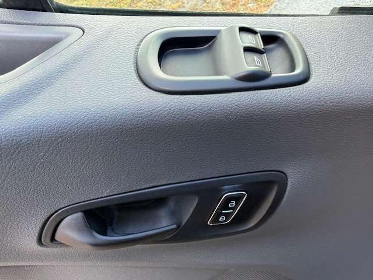 2023 Ford Transit Cargo Van Reefer Refrigerator StanbyPlug T350 CleanCarfax Photo