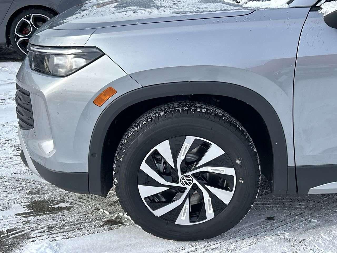 2026 Volkswagen Tiguan Trendline 4MOTION 17 Dublin alloy wheels  Volkswagen Digital Cockpit  Heated front seats   App-Connect Smartphones Photo