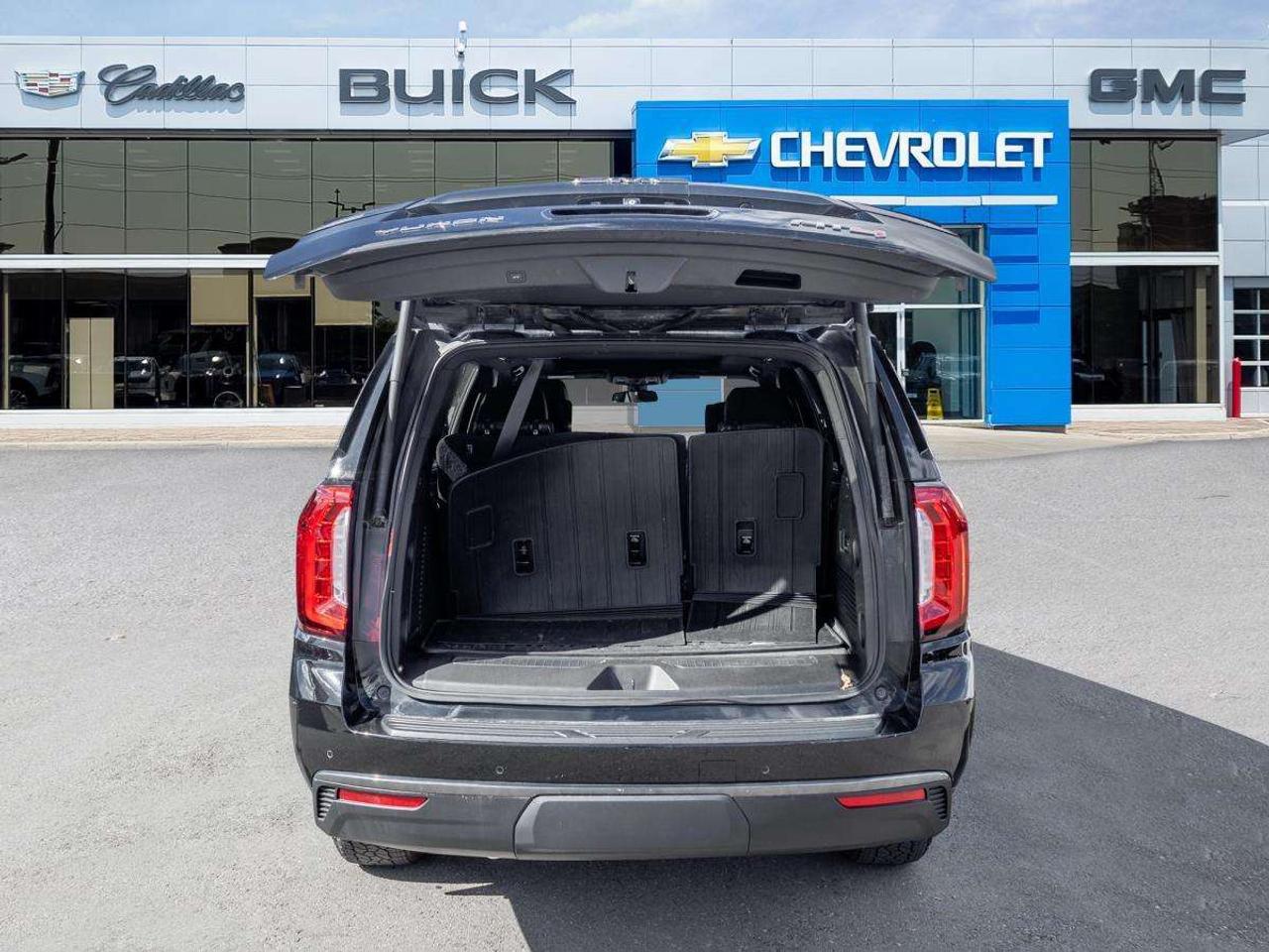 2021 GMC Yukon 4WD 4dr AT4 Photo