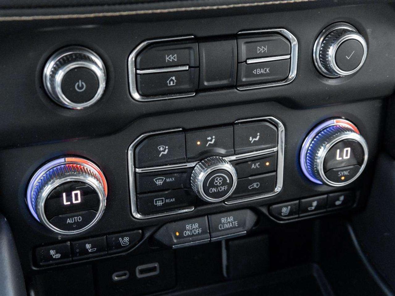 2021 GMC Yukon 4WD 4dr AT4 Photo