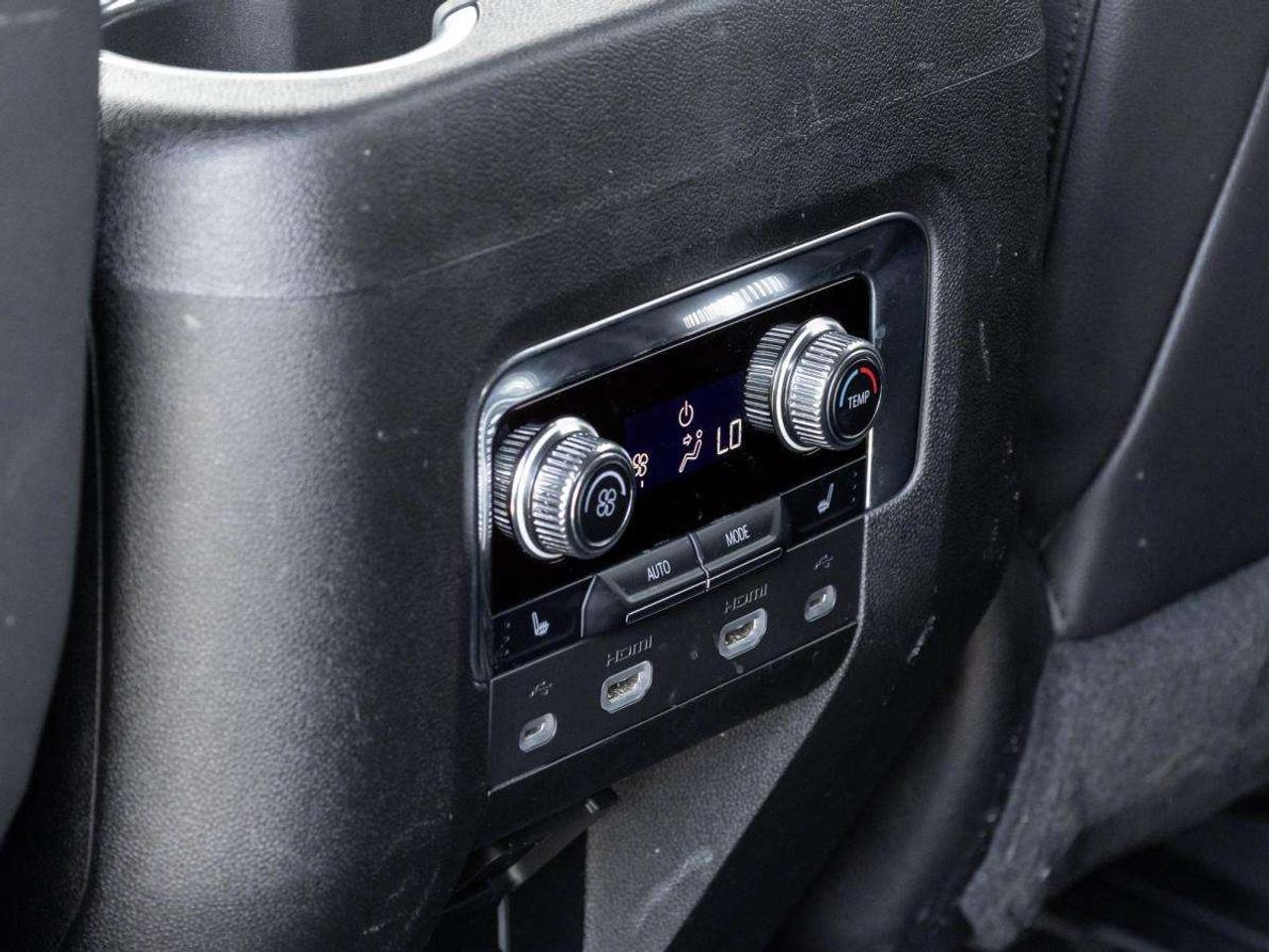 2021 GMC Yukon 4WD 4dr AT4 Photo