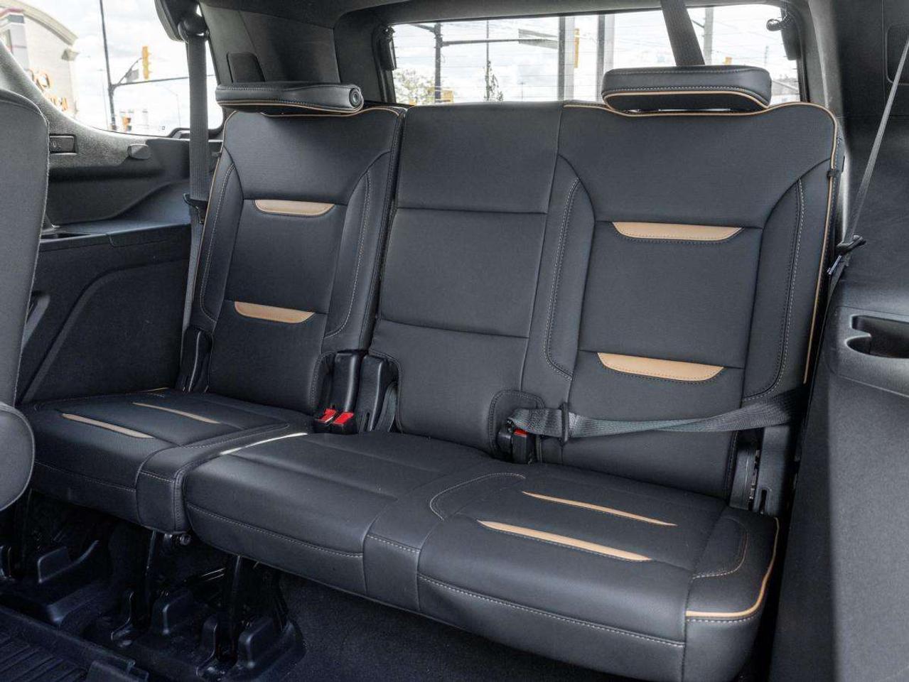 2021 GMC Yukon 4WD 4dr AT4 Photo