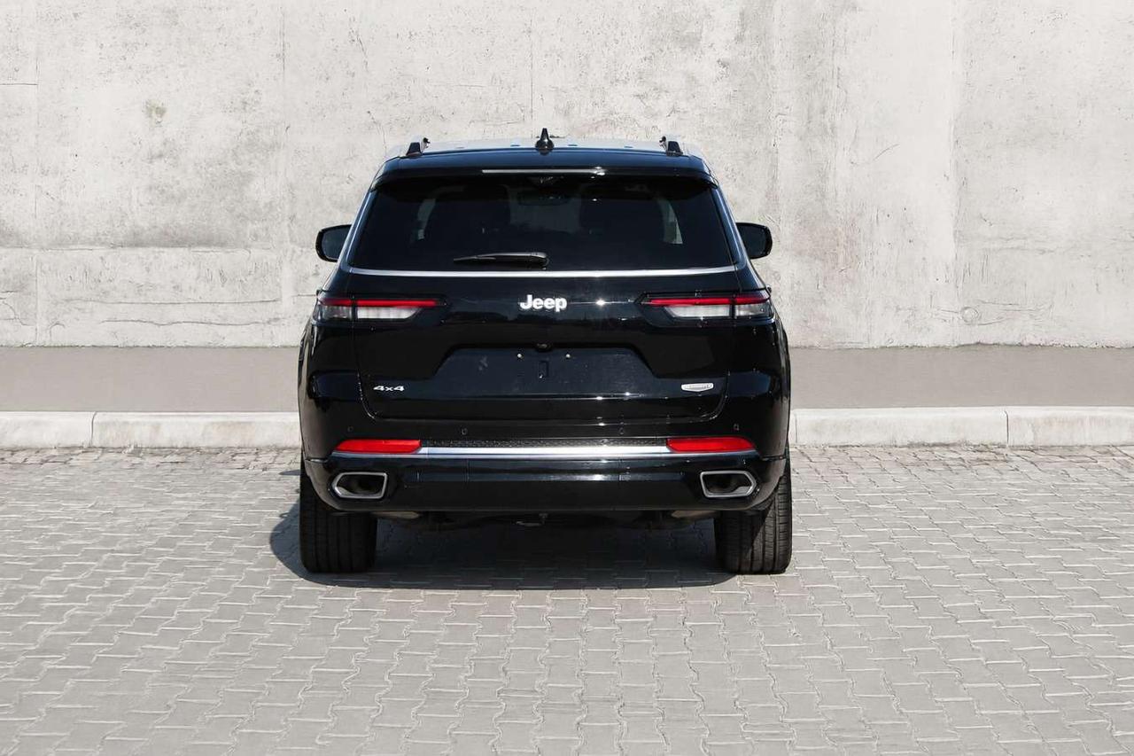2025 Jeep Grand Cherokee Grand L Summit 4x4  Gps SiriusXM Moonroof ReverseC Photo