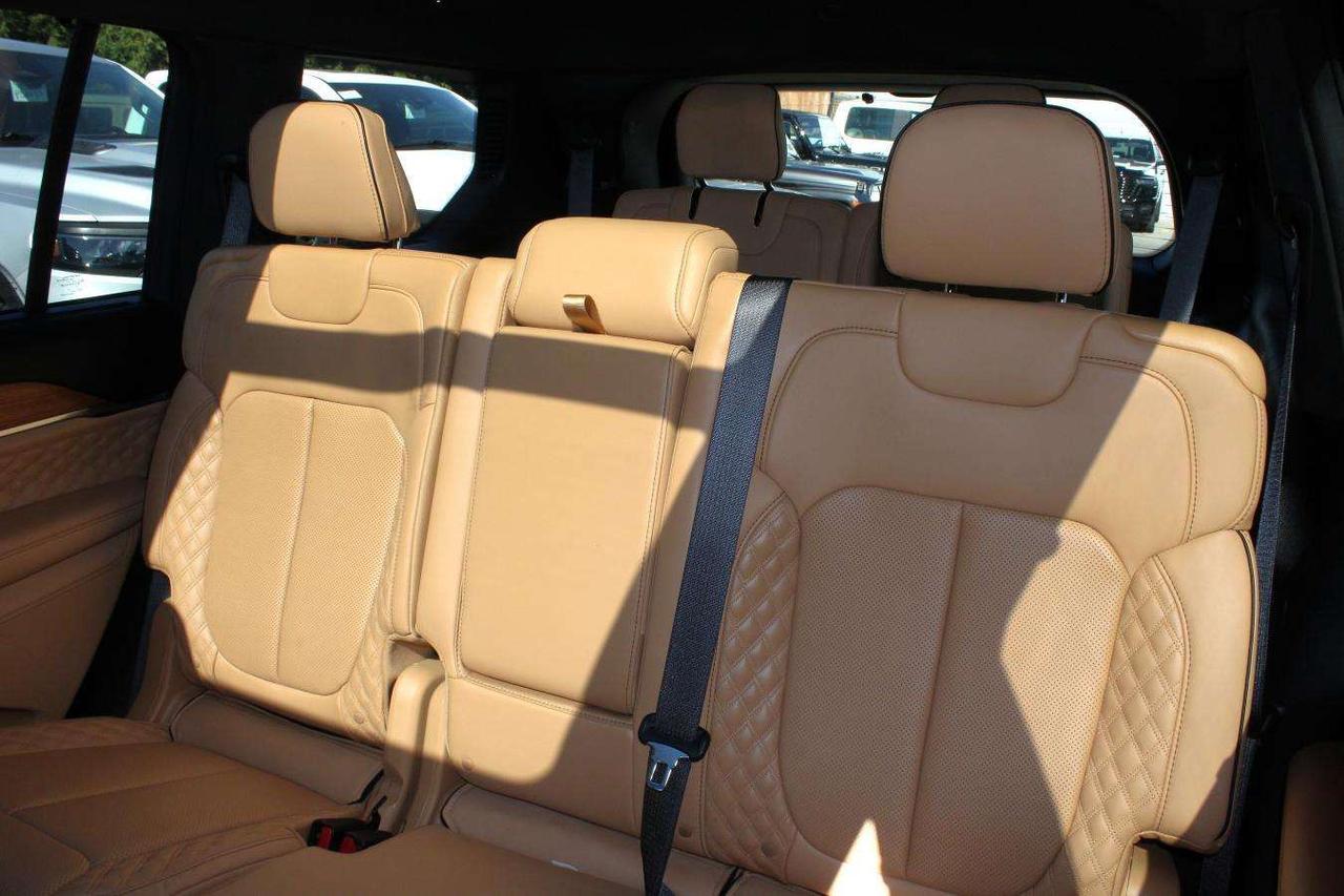 2025 Jeep Grand Cherokee Grand L Summit 4x4  Gps SiriusXM Moonroof ReverseC Photo