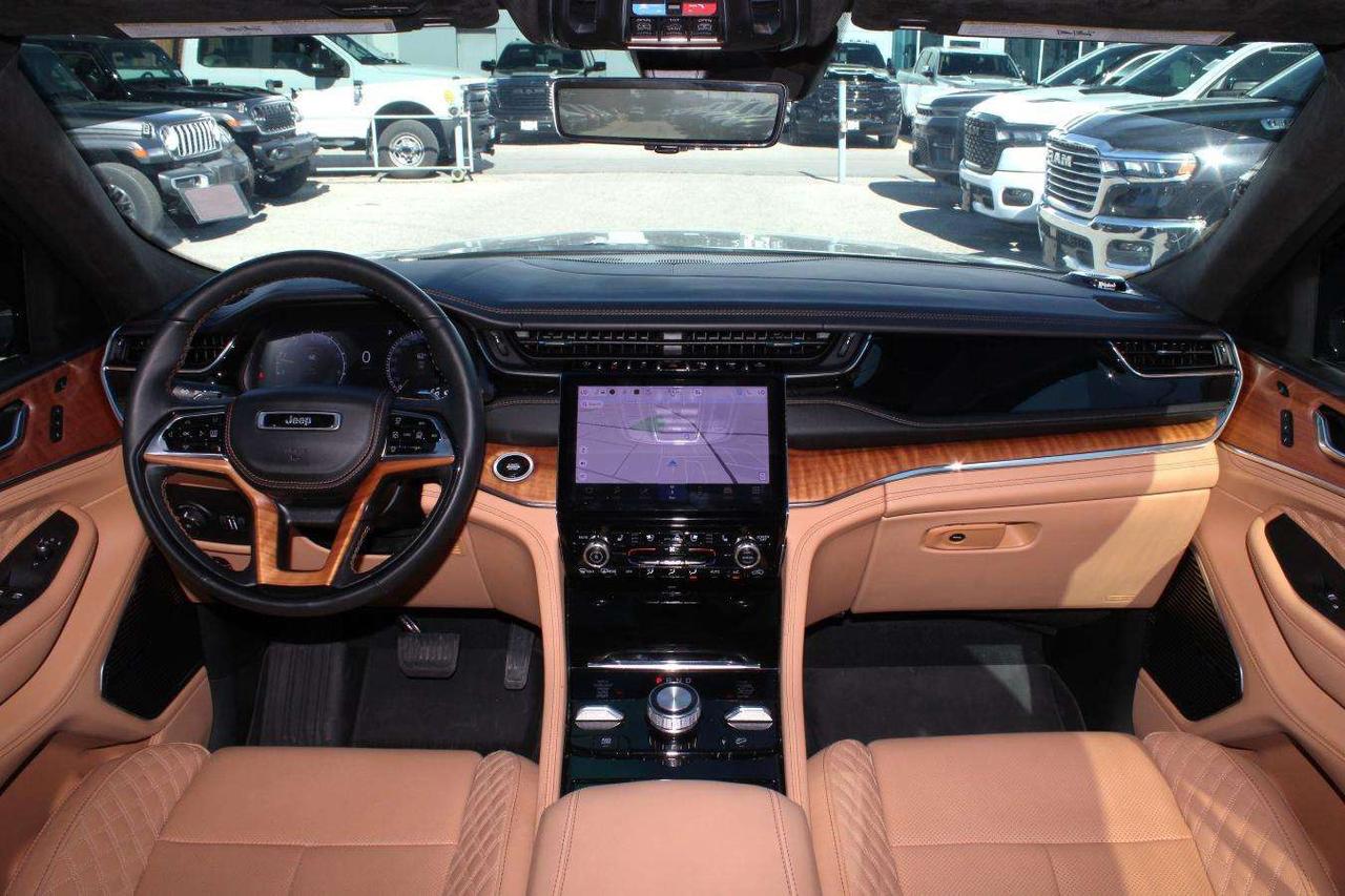 2025 Jeep Grand Cherokee Grand L Summit 4x4  Gps SiriusXM Moonroof ReverseC Photo