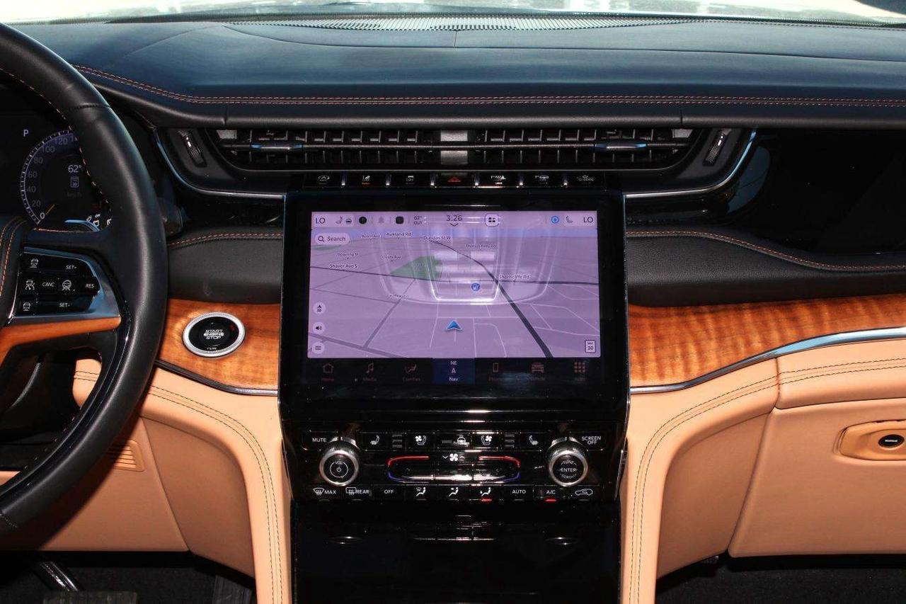 2025 Jeep Grand Cherokee Grand L Summit 4x4  Gps SiriusXM Moonroof ReverseC Photo