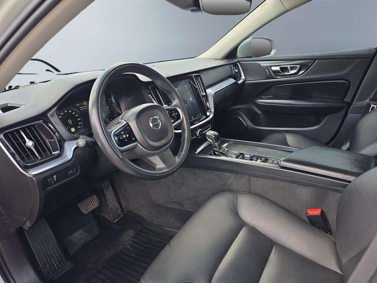 2019 Volvo S60 T6 AWD * NO ACCIDENTS / FULL SERVICE HISTORY / CARPLAY / PANORAMIC Photo