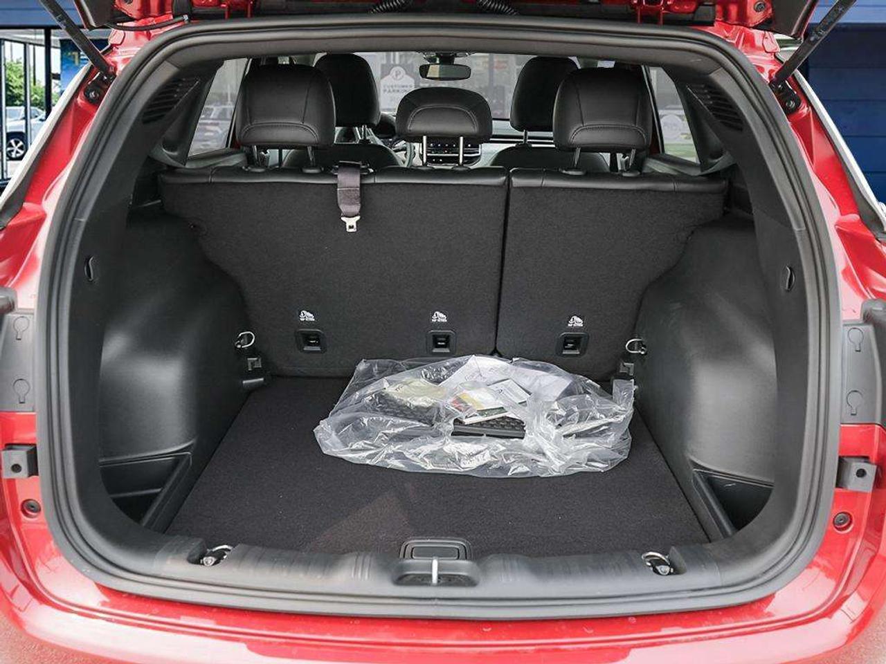 2025 Jeep Compass Sport Photo