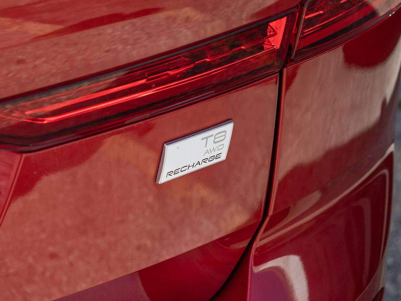 2024 Volvo XC60 ULTIMATE DARK THEME  ROOF Photo