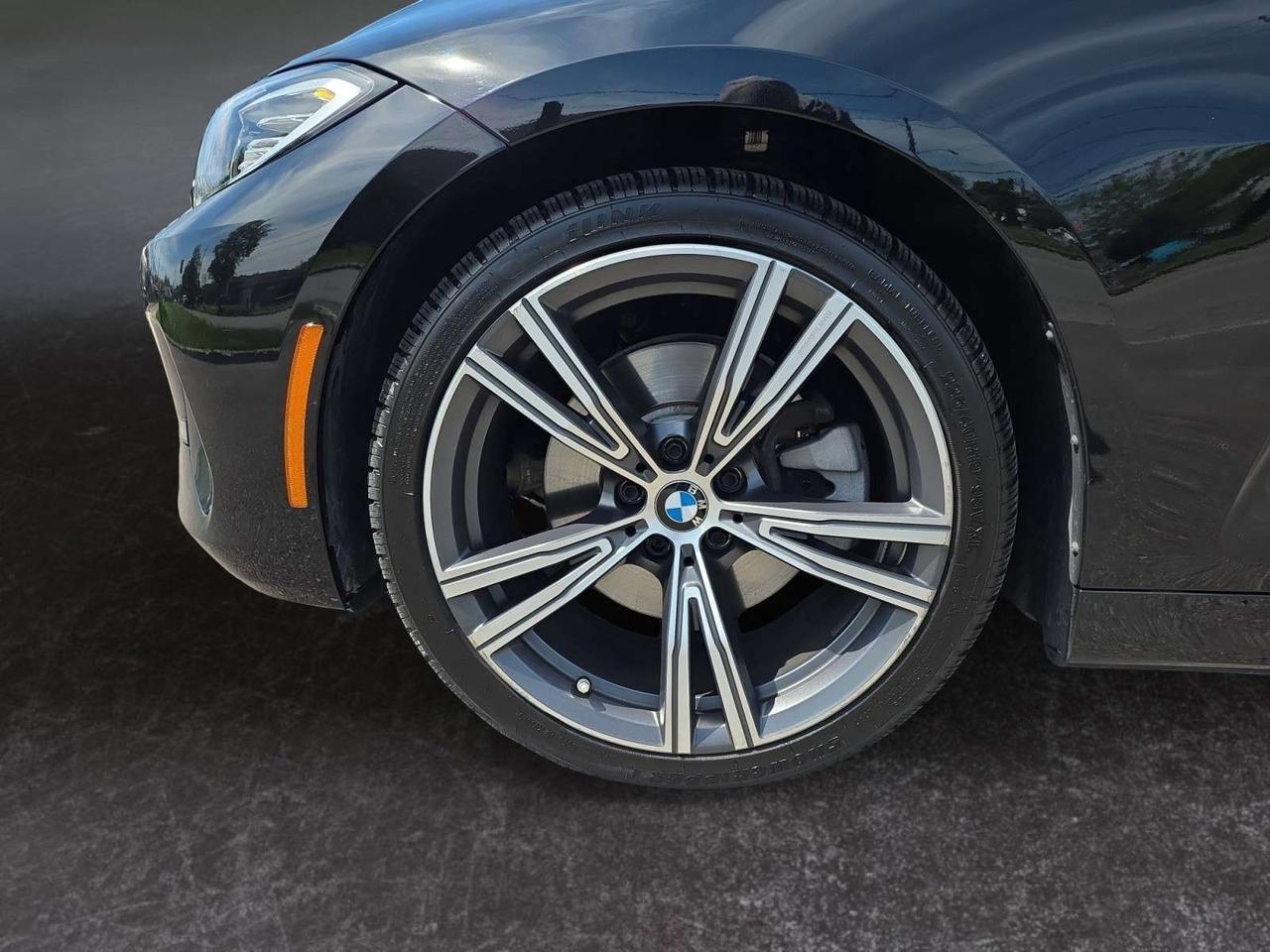 2023 BMW 4 Series 430i xDrive Cabriolet * NO ACCIDENTS / RED INT / 1 OWNER / HARMAN KARDON Photo