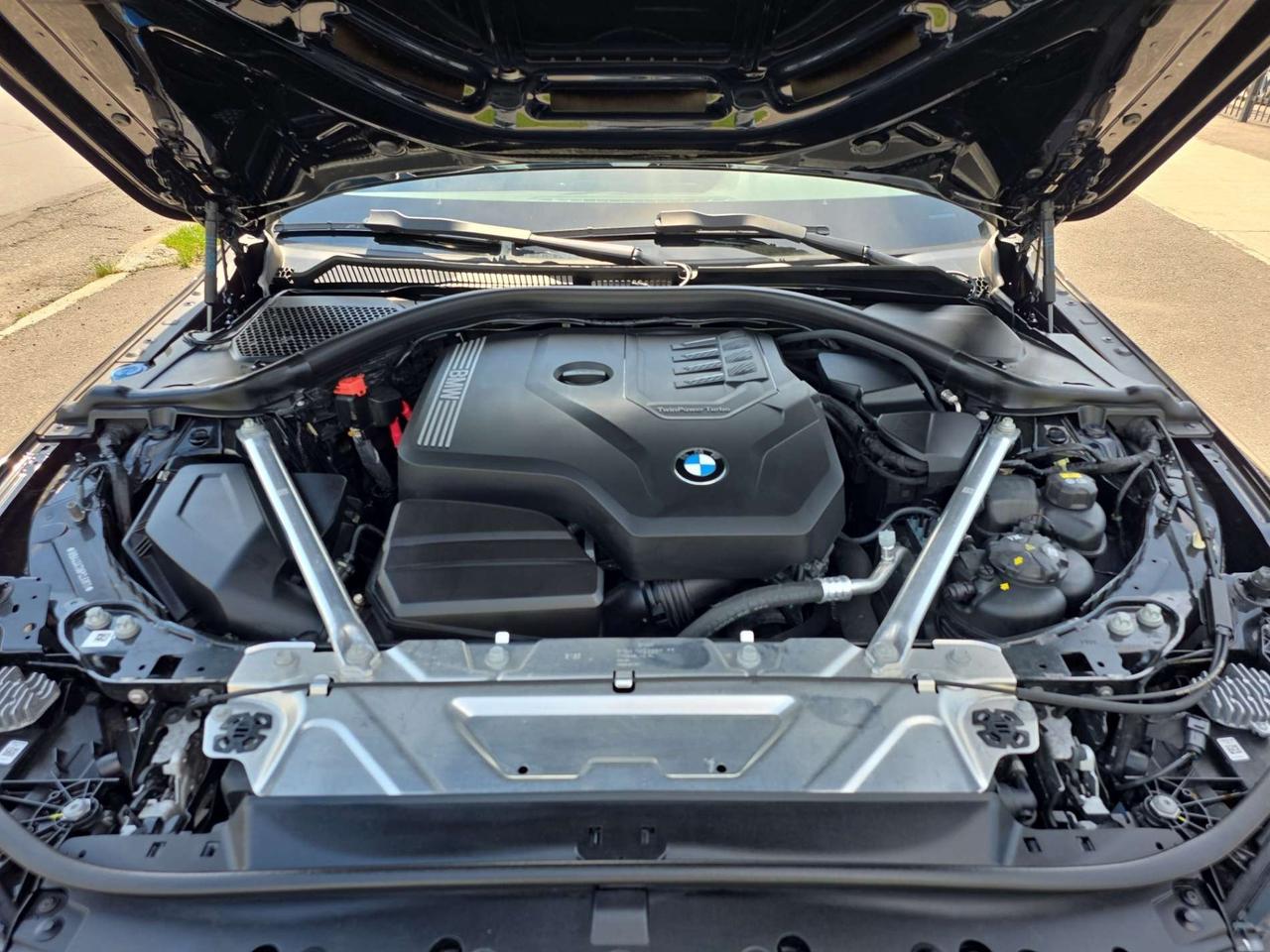 2023 BMW 4 Series 430i xDrive Cabriolet * NO ACCIDENTS / RED INT / 1 OWNER / HARMAN KARDON Photo