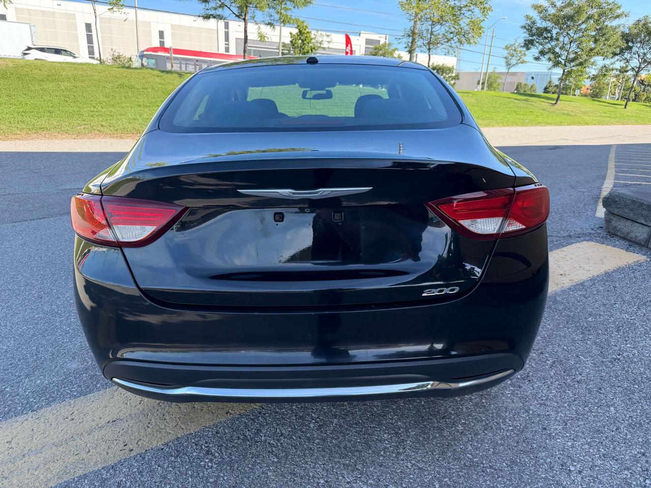 2016 Chrysler 200 Limited,1 Owner, Remote Starter, Automatic, Certif Photo3