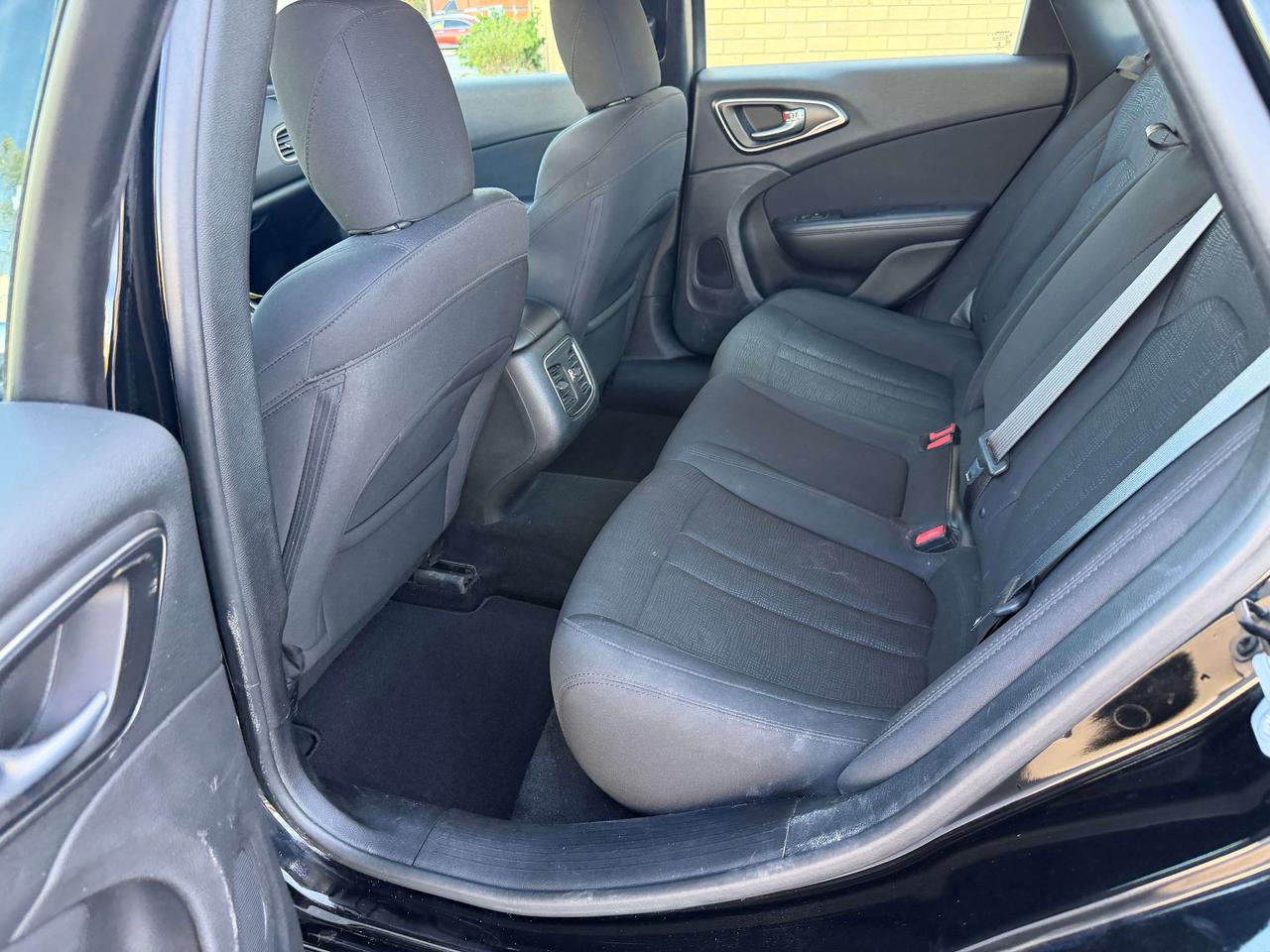 2016 Chrysler 200 Limited,1 Owner, Remote Starter, Automatic, Certif Photo
