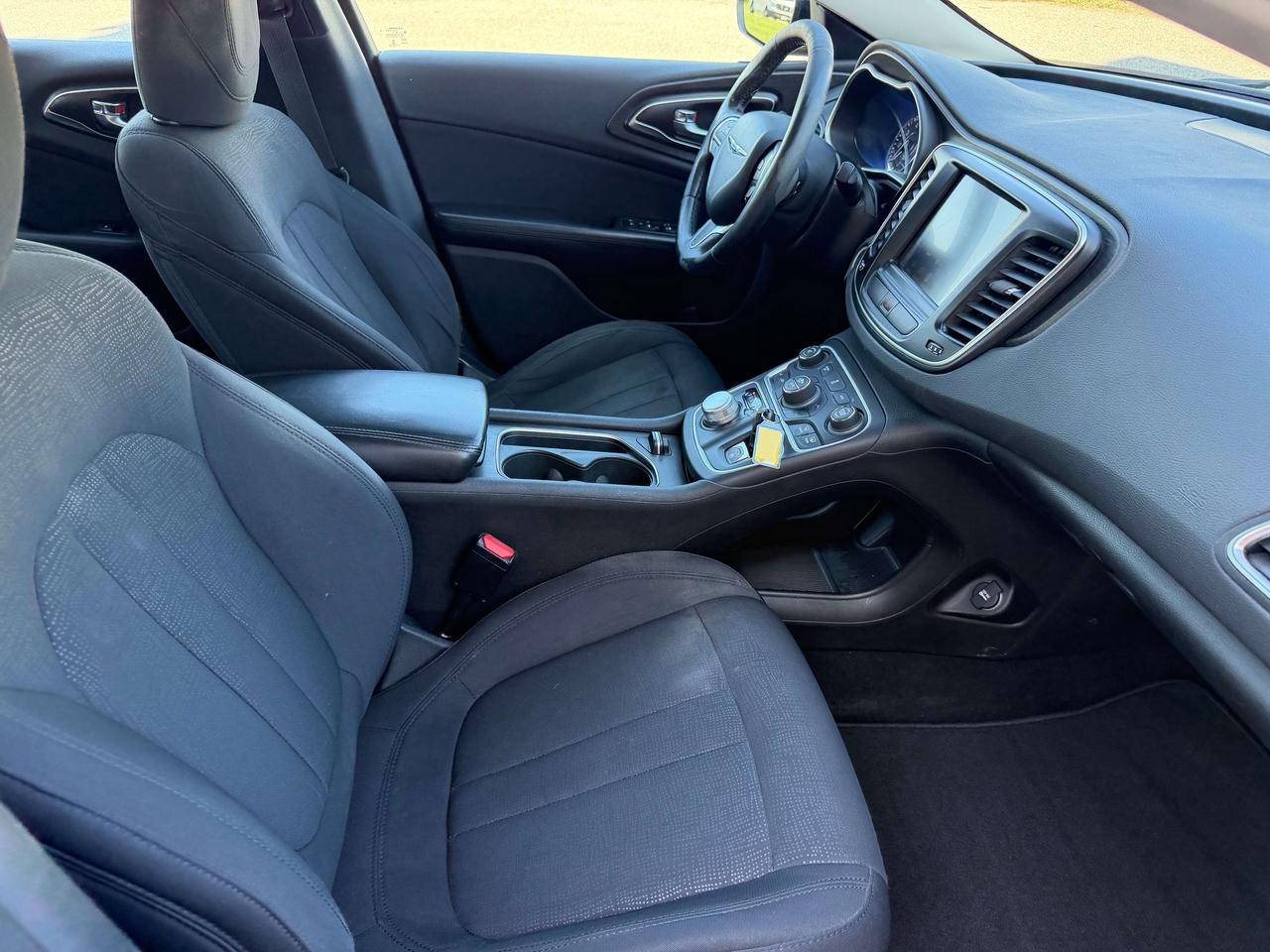 2016 Chrysler 200 Limited,1 Owner, Remote Starter, Automatic, Certif Photo