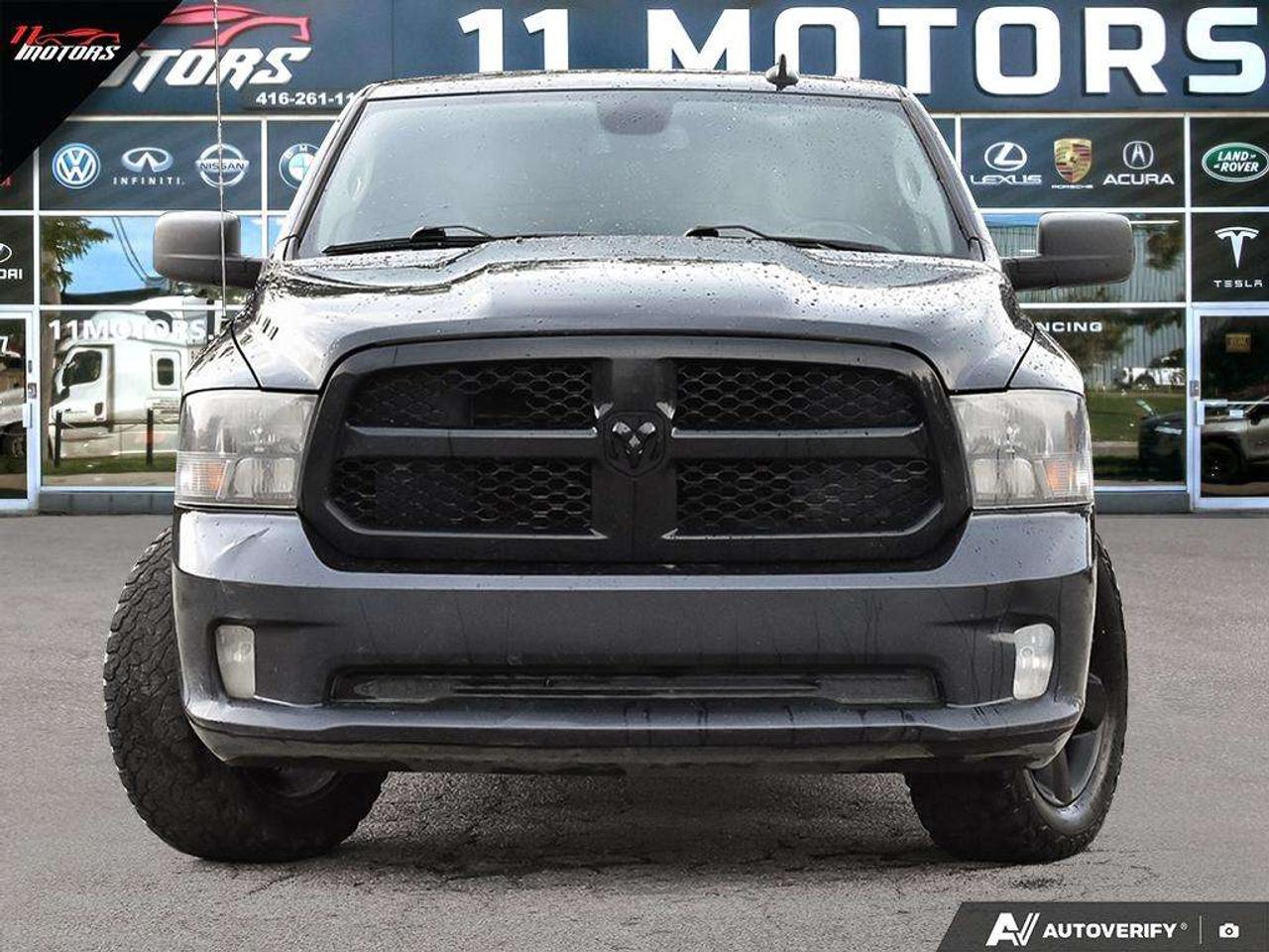 2021 RAM 1500 Express 4x4 Crew Cab 5'7 Box   NO ACCIDENTS Photo5