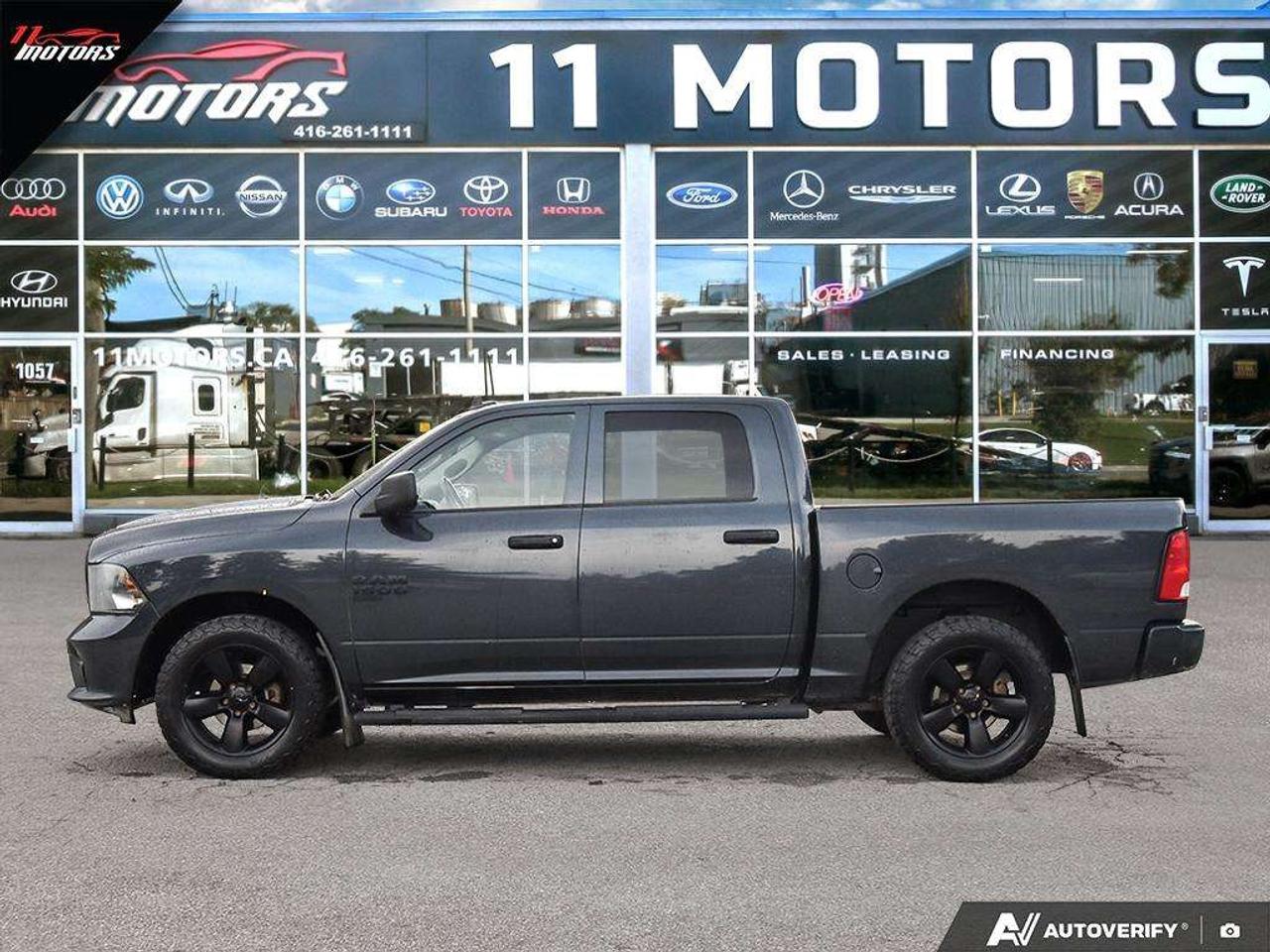 2021 RAM 1500 Express 4x4 Crew Cab 5'7 Box   NO ACCIDENTS Photo2