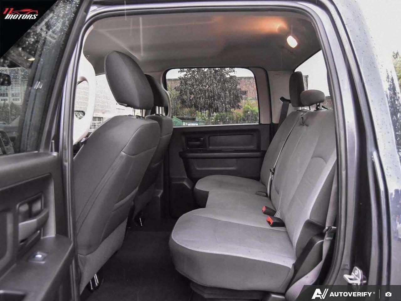 2021 RAM 1500 Express 4x4 Crew Cab 5'7 Box   NO ACCIDENTS Photo